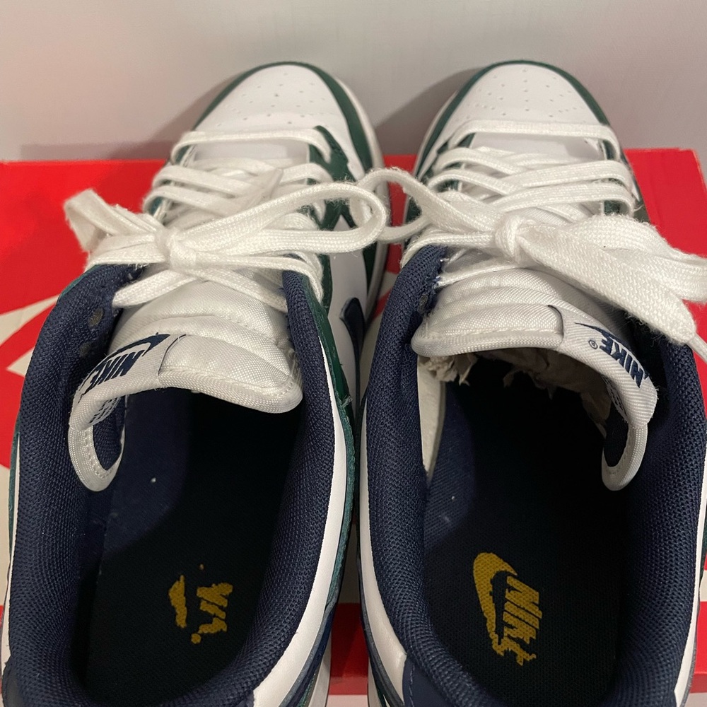 Nike dunks low - image 3